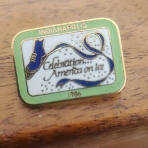 1986 Indianapolis Celebration on Ice Pin